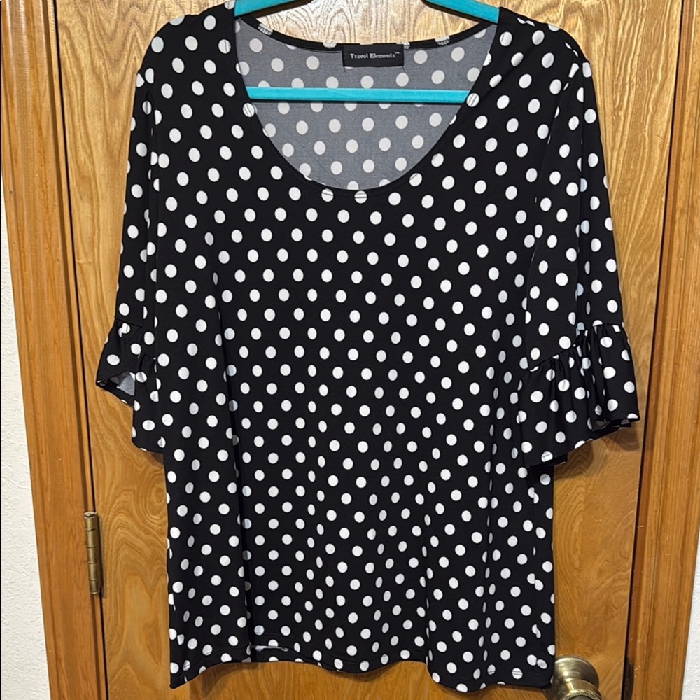 Black and White Ruffle 3/4 Sleeve Blouse